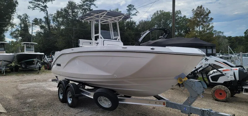 Slide: The Image of Yamaha 220 FSH Sport 2025 - 4