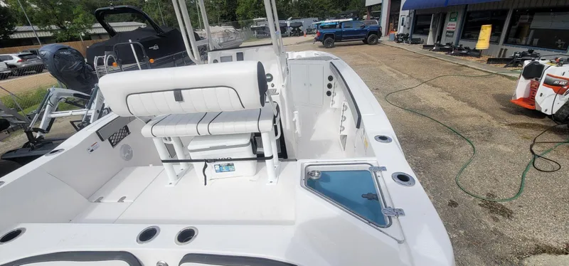 Slide: The Image of Yamaha 220 FSH Sport 2025 - 9