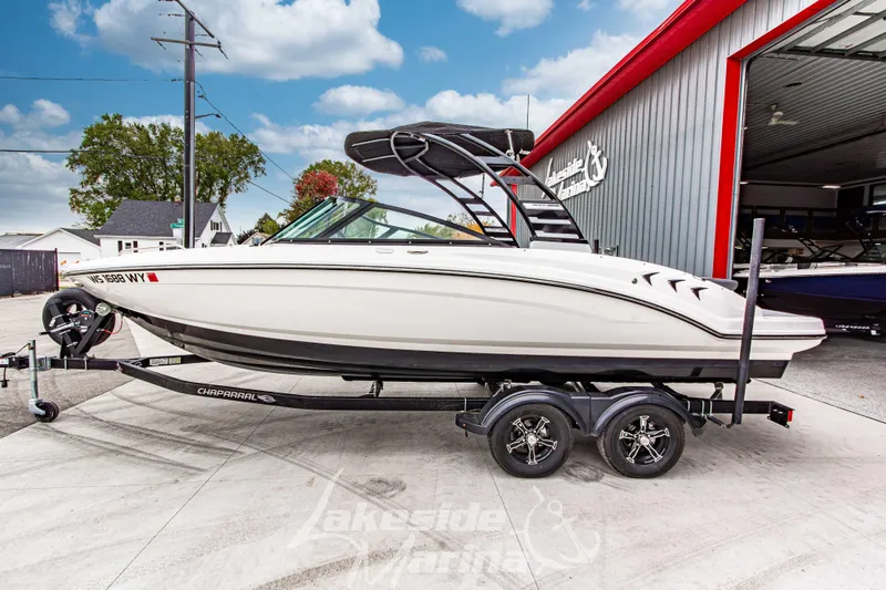 Slide: The Image of 2025 Chaparral 23 SSi boat on trailer at Lakeside Marina. - 8