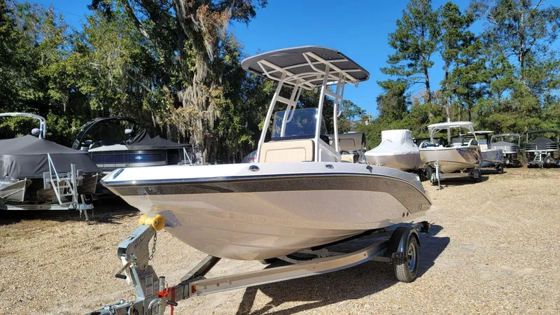 Slide: The Image of Yamaha 190 FSH Sport 2025 - 8