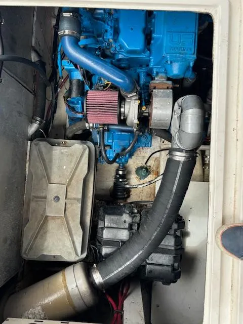 Slide: The Image of Twin Diesel Inboard Motors - 40