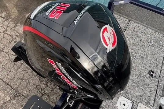 Slide: The Image of 2025 Tracker Pro Guide V-175 WT with Mercury 115 outboard engine, top view. - 27