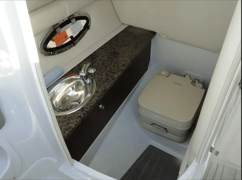 Slide: The Image of Crownline Boats E24 XS 2018 - 11