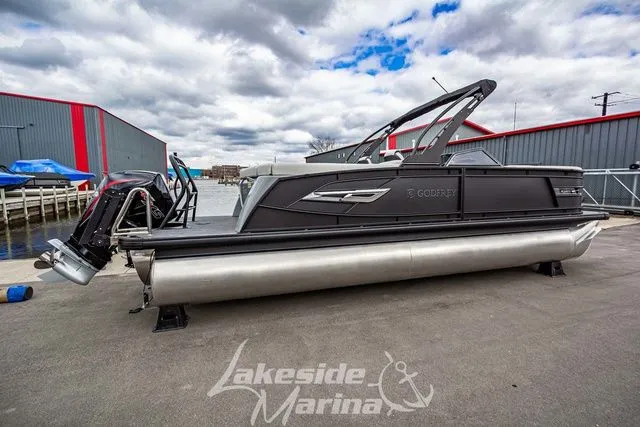 Slide: The Image of Godfrey AquaPatio 235 ULW 2025 - 3