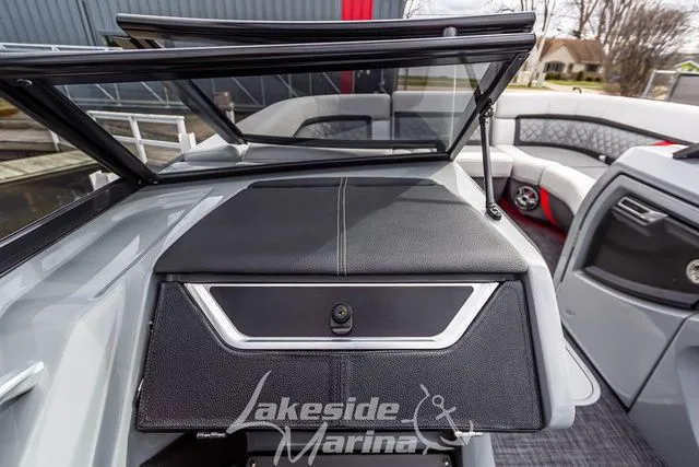 Slide: The Image of Godfrey AquaPatio 235 ULW 2025 - 32