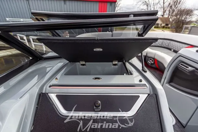 Slide: The Image of Godfrey AquaPatio 235 ULW 2025 - 33