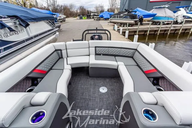 Slide: The Image of Godfrey AquaPatio 235 ULW 2025 - 38