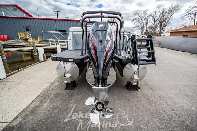 Slide: The Image of Godfrey AquaPatio 235 ULW 2025 - 5