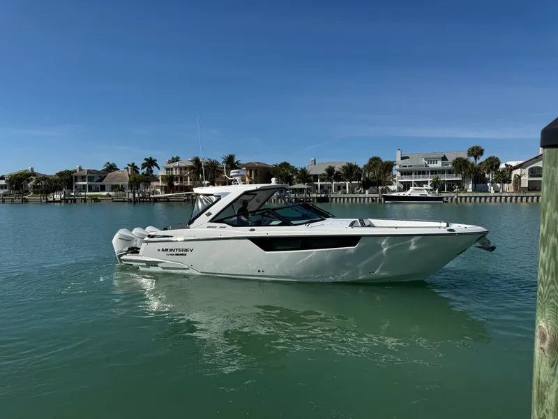 Slide: The Image of Monterey 385 SS 2023 - 10