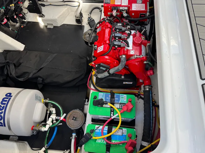 Slide: The Image of Monterey 385 SS 2023 - 107