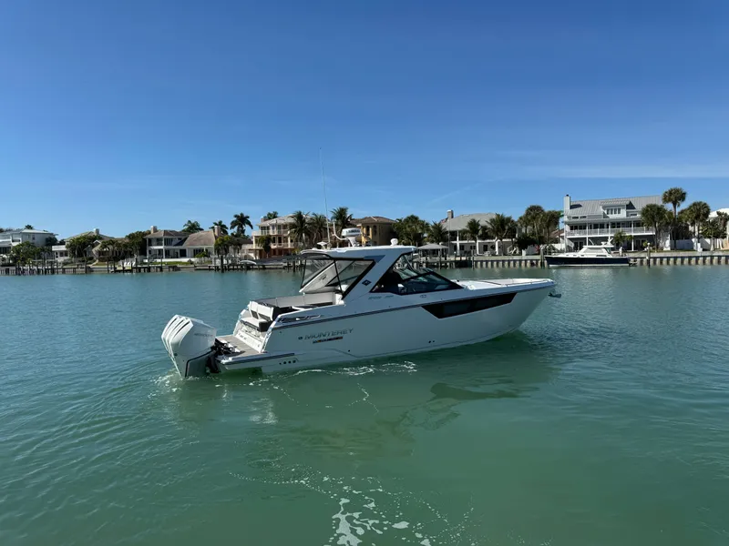 Slide: The Image of Monterey 385 SS 2023 - 13