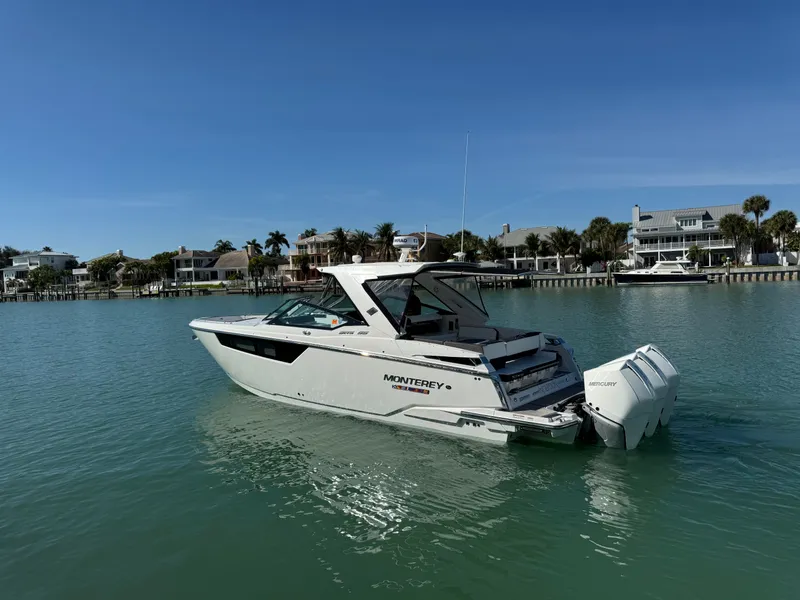 Slide: The Image of Monterey 385 SS 2023 - 17