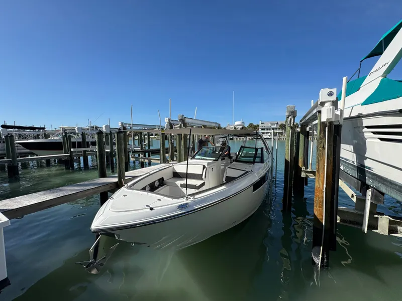 Slide: The Image of Monterey 385 SS 2023 - 22