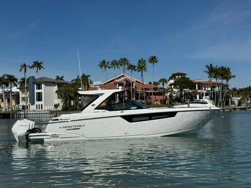 Slide: The Image of Monterey 385 SS 2023 - 31