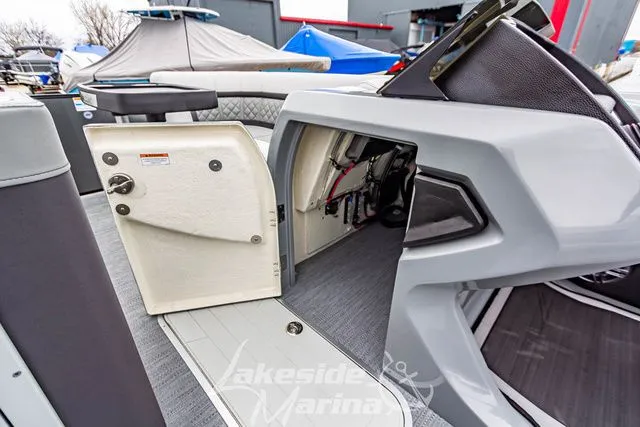 Slide: The Image of Godfrey AquaPatio 255 SFL 2025 - 23