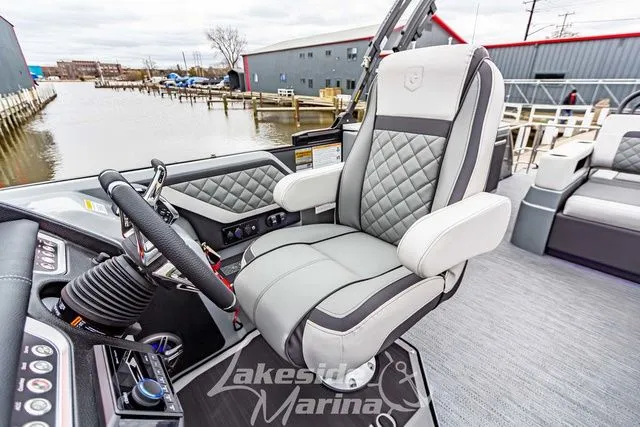 Slide: The Image of Godfrey AquaPatio 255 SFL 2025 - 24