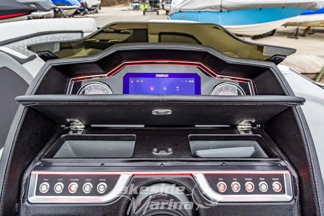 Slide: The Image of Godfrey AquaPatio 255 SFL 2025 - 28