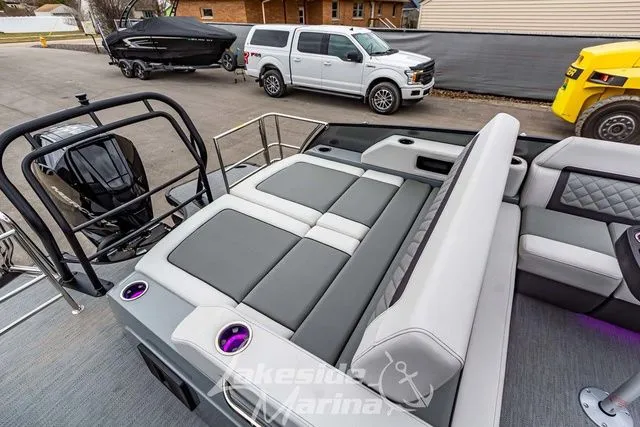 Slide: The Image of Godfrey AquaPatio 255 SFL 2025 - 38