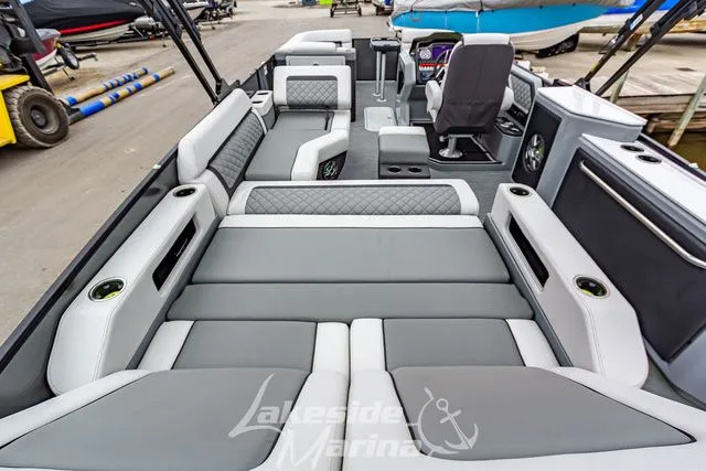 Slide: The Image of Godfrey AquaPatio 255 SFL 2025 - 44