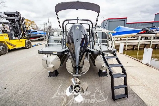 Slide: The Image of Godfrey AquaPatio 255 SFL 2025 - 5