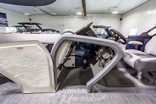 Slide: The Image of Godfrey Monaco 235 SB GTP 27 in. Center Tube Package 2025 - 17