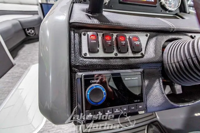 Slide: The Image of Godfrey Monaco 235 SB GTP 27 in. Center Tube Package 2025 - 21