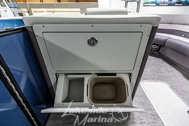 Slide: The Image of Godfrey Monaco 235 SB GTP 27 in. Center Tube Package 2025 - 23