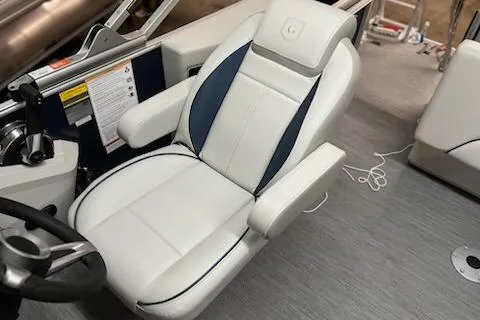 Slide: The Image of Luxurious seating on 2026 Sweetwater 2286C pontoon boat, featuring modern design and comfort. - 6