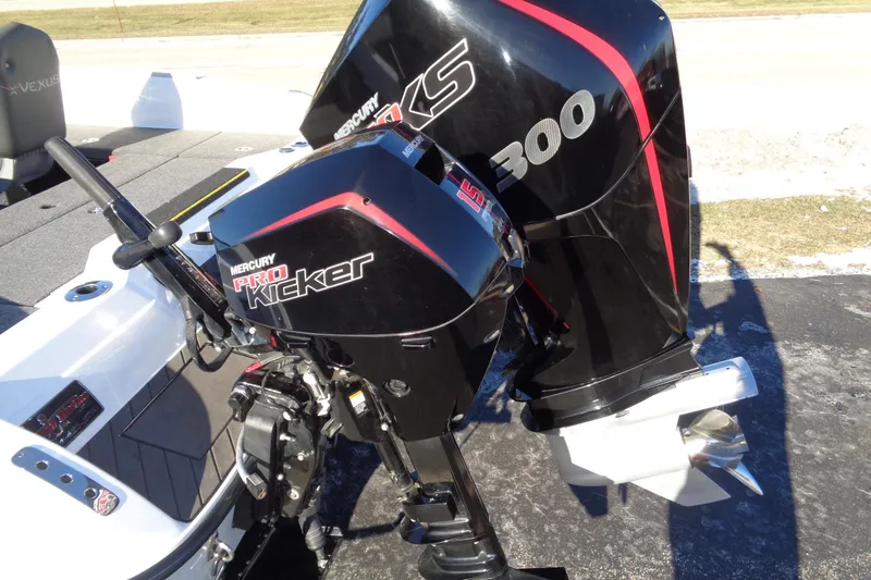 Slide: The Image of 2021 Vexus DVX20 boat with Mercury Pro Kicker and 300 XS outboard motors. - 18