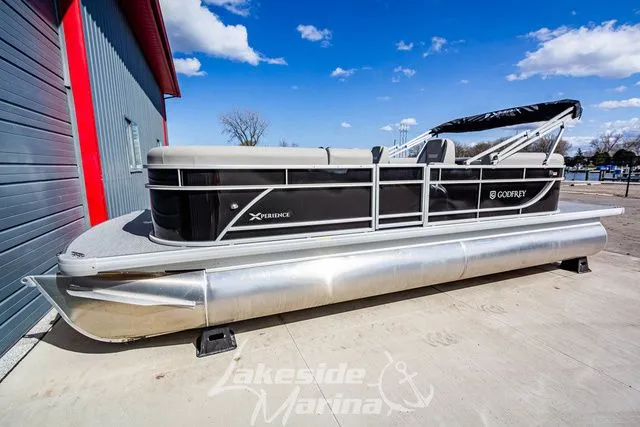 The Image of Godfrey Sweetwater 2286 SBX 2025 - 1