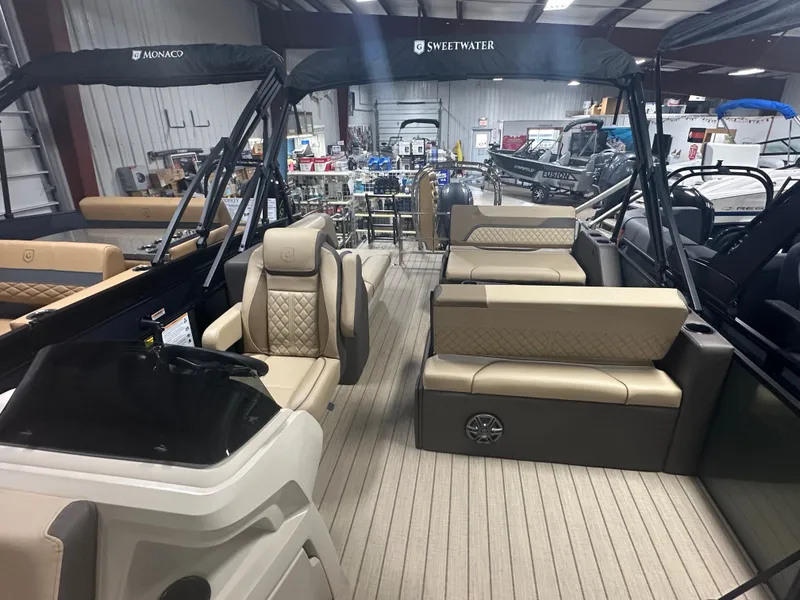 Slide: The Image of Godfrey SWEETWATER 2286DT 2026 - 3