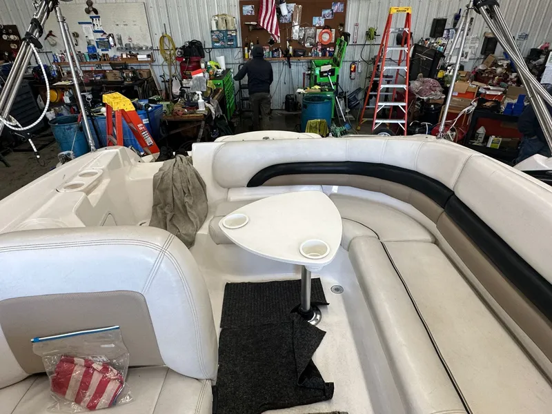 Slide: The Image of Hurricane SunDeck 237 I/O 2005 - 10