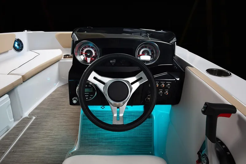 Slide: The Image of Glastron GTD 180 2019 - 20