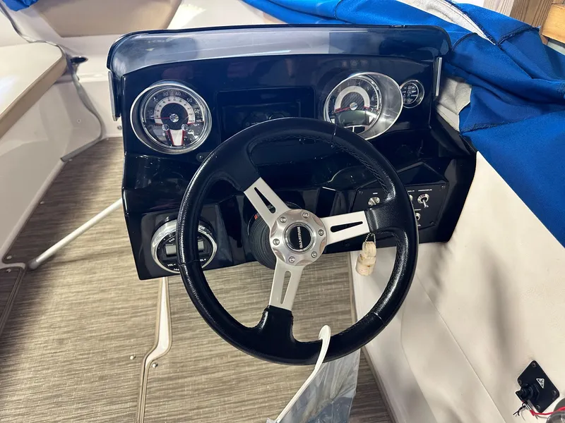 Slide: The Image of Glastron GTD 180 2019 - 7