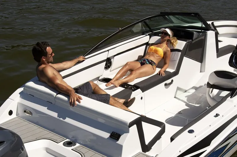 Slide: The Image of Monterey M-225 2023 - 15