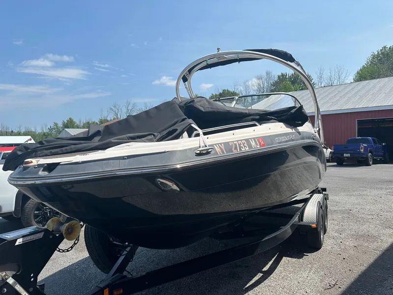 Slide: The Image of Yamaha 242 Limited S 2012 - 16