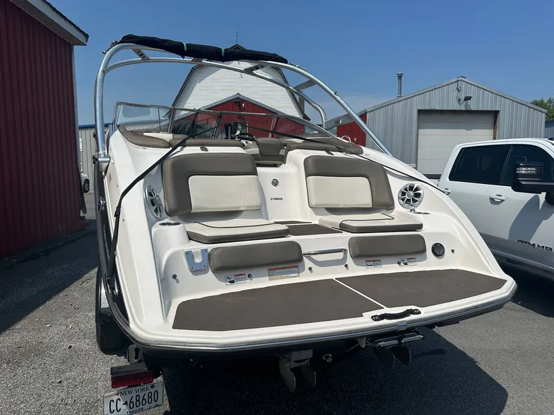 Slide: The Image of Yamaha 242 Limited S 2012 - 17