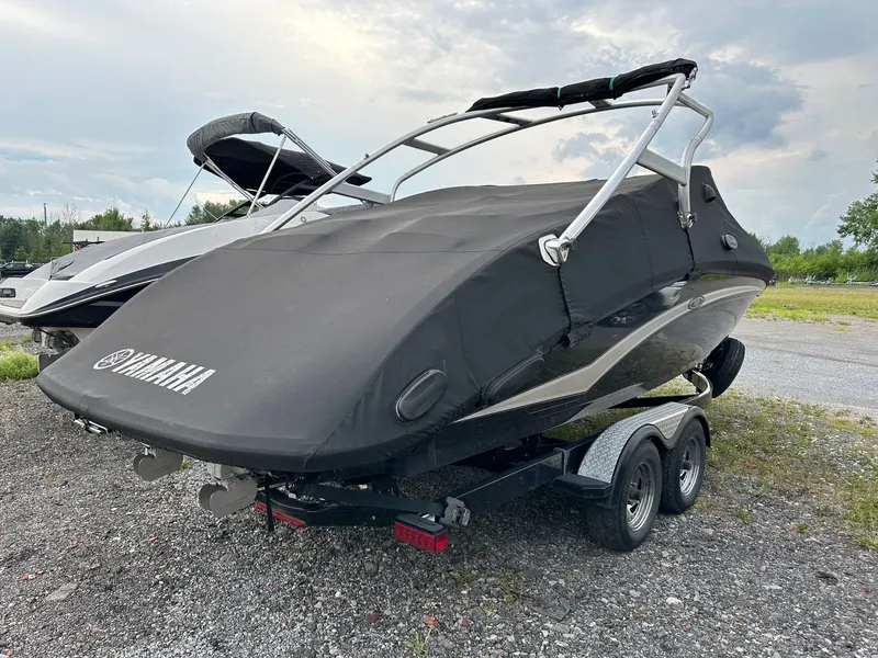 Slide: The Image of Yamaha 242 Limited S 2012 - 3