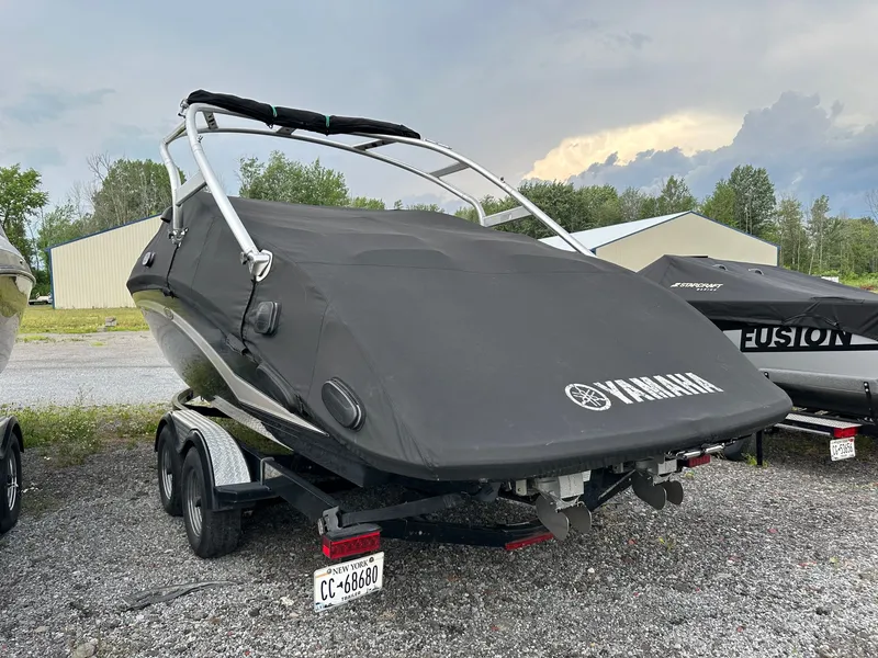 Slide: The Image of Yamaha 242 Limited S 2012 - 4