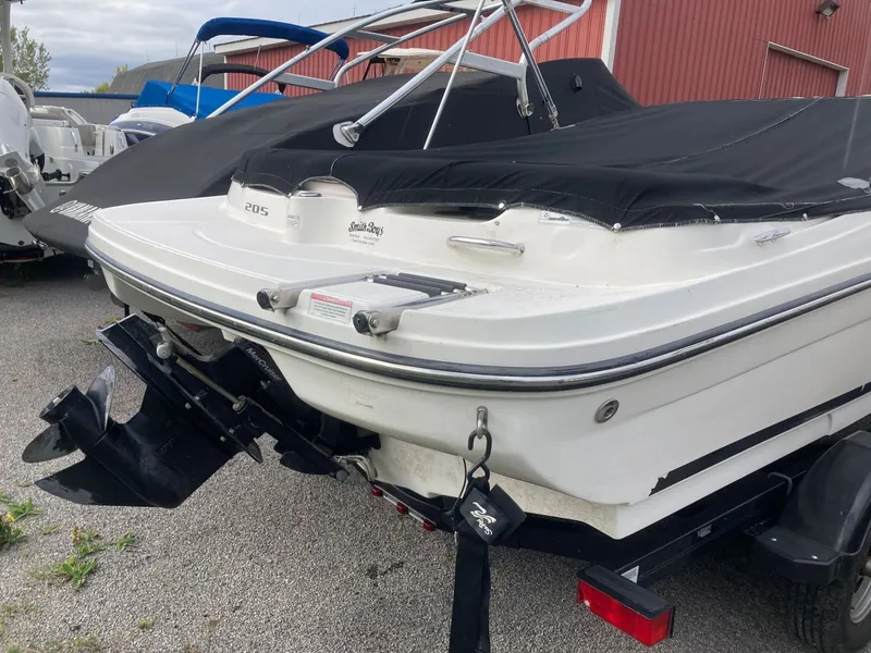 Slide: The Image of Sea Ray 205 Sport 2011 - 13