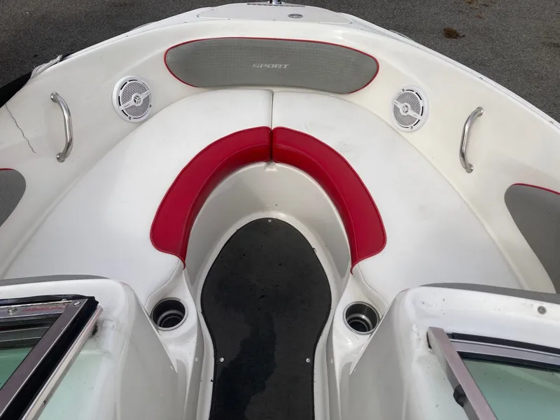 Slide: The Image of Sea Ray 205 Sport 2011 - 5