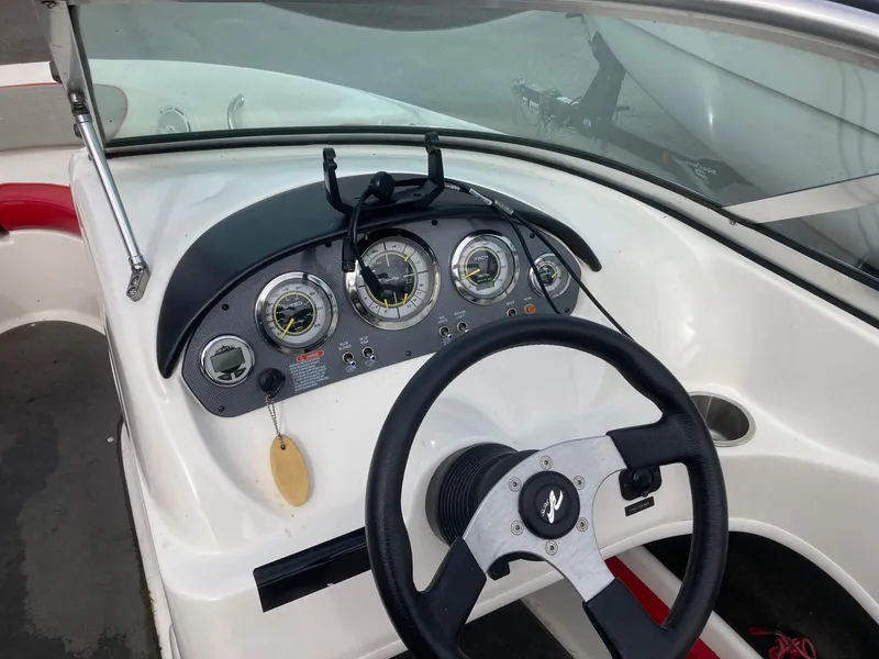 Slide: The Image of Sea Ray 205 Sport 2011 - 6