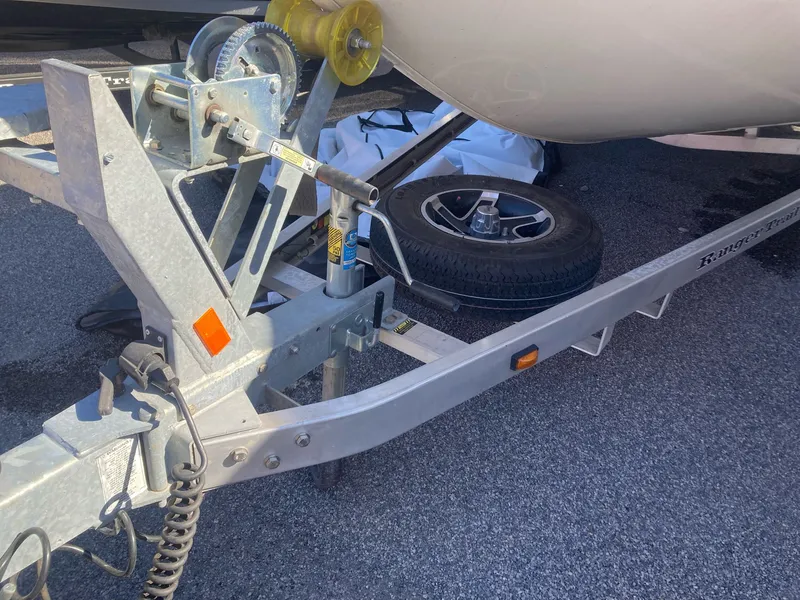 Slide: The Image of Ranger RB200 2023 - 12