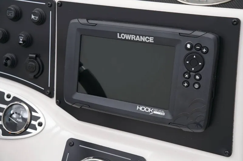 Slide: The Image of Ranger RB200 2023 - 23