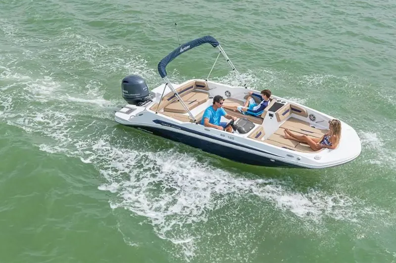 Slide: The Image of Hurricane SunDeck Sport 185 OB 2025 - 22