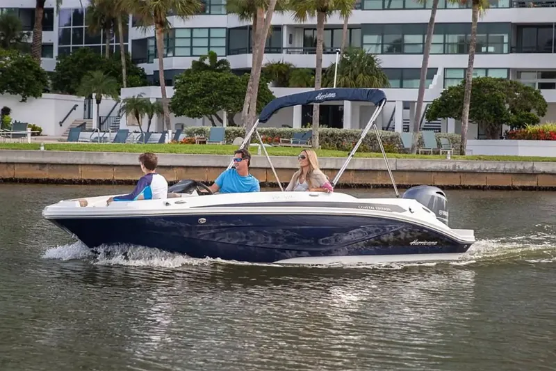 Slide: The Image of Hurricane SunDeck Sport 185 OB 2025 - 23