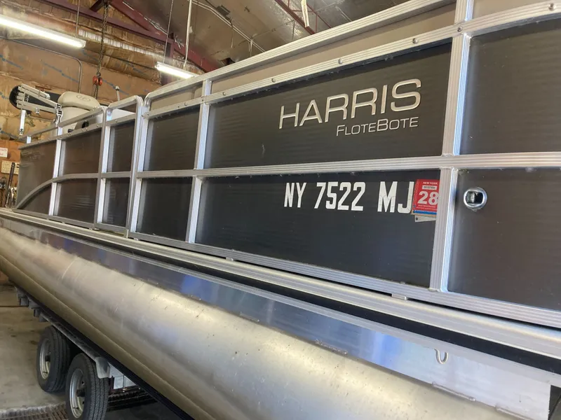 Slide: The Image of Harris Cruiser 240 2013 - 11