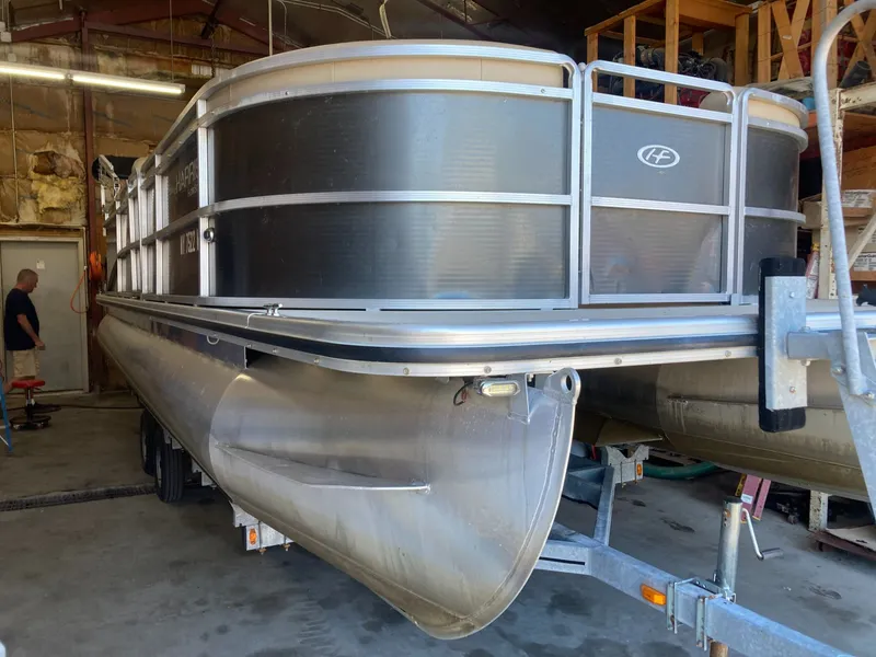 Slide: The Image of Harris Cruiser 240 2013 - 13