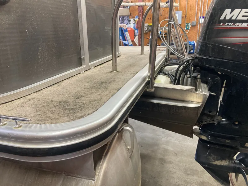 Slide: The Image of Harris Cruiser 240 2013 - 14