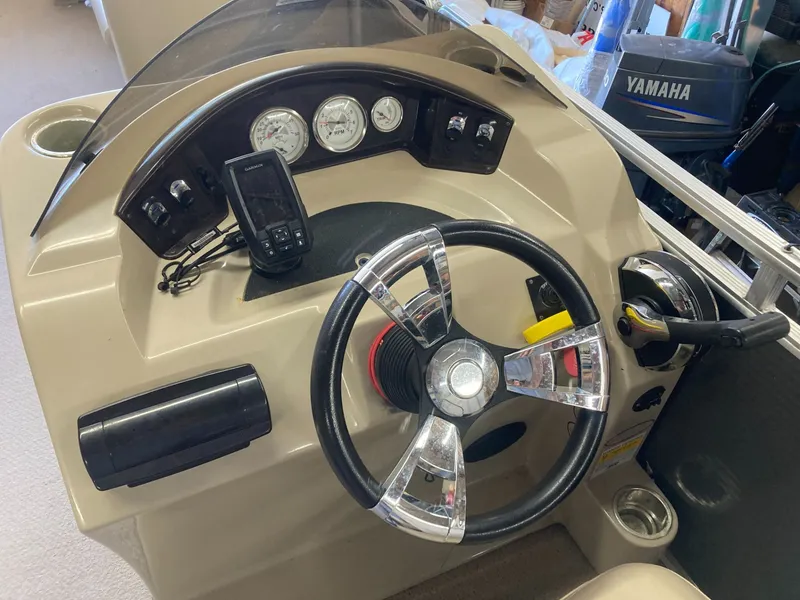 Slide: The Image of Harris Cruiser 240 2013 - 5